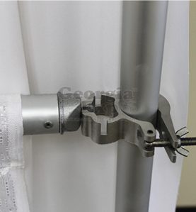 universal clamp in use