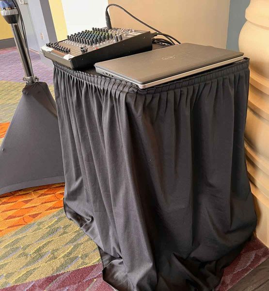 av cart skirt in use