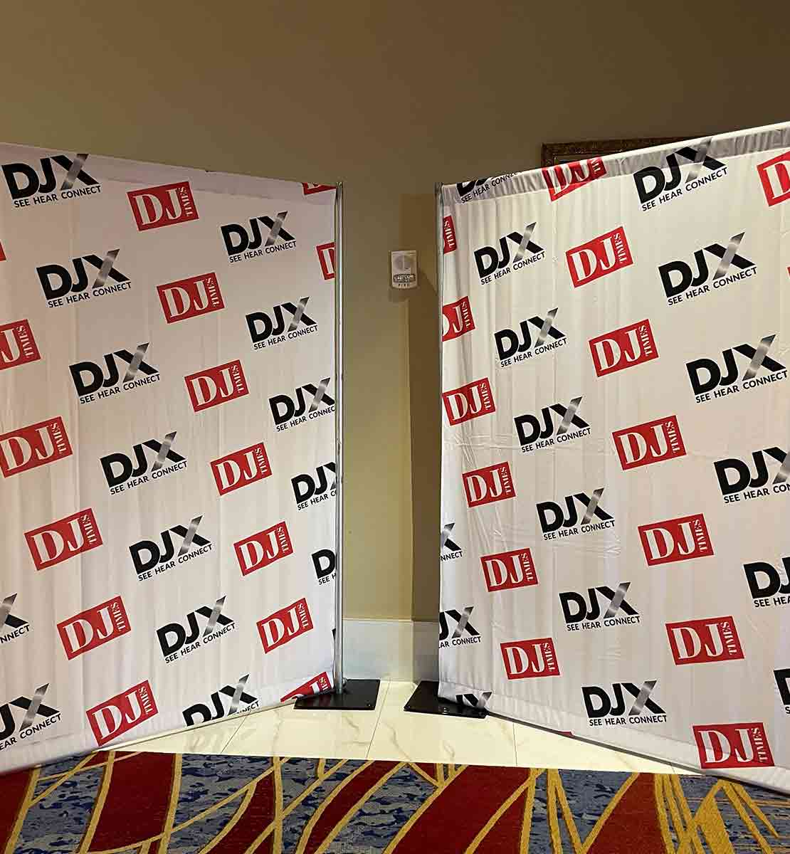 Red Carpet Photo Backdrop - Georgia Expo
